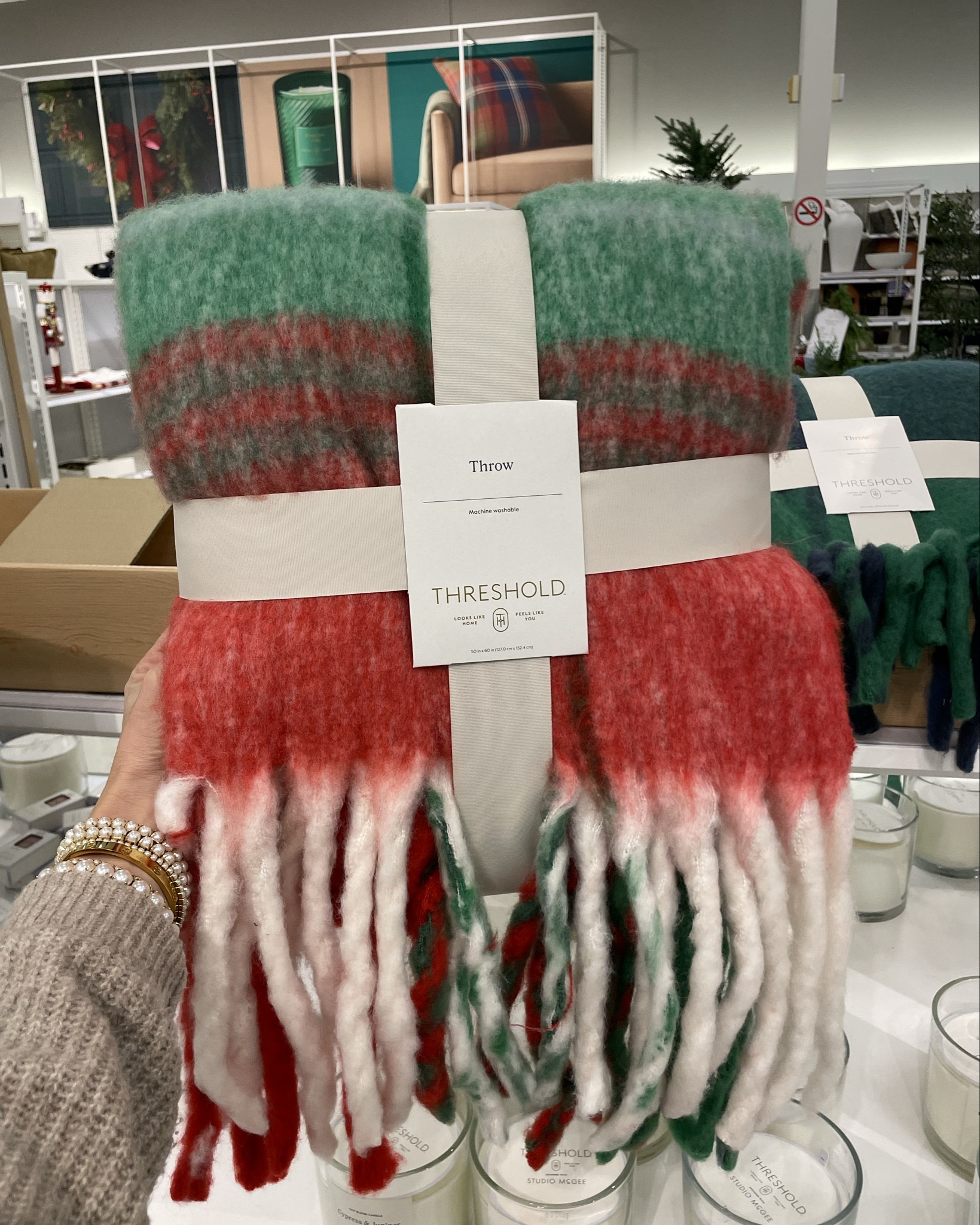 If you’re on the hunt for a last min gift idea any of these cozy throws would be perfect 

#LTKHoliday #LTKHome #LTKGiftGuide