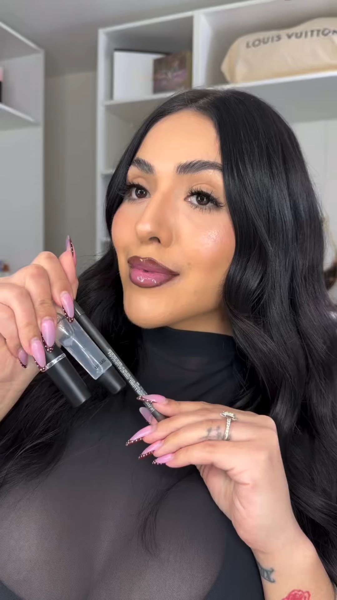 This lip combo ate ✨ @maccosmetics 
Lip stick “snob”
Lip liner “chestnut”
Lipglass “clear"

#maccosmetics #lipcombo #grwm #makeup

#LTKgrwm #LTKU #LTKBeauty