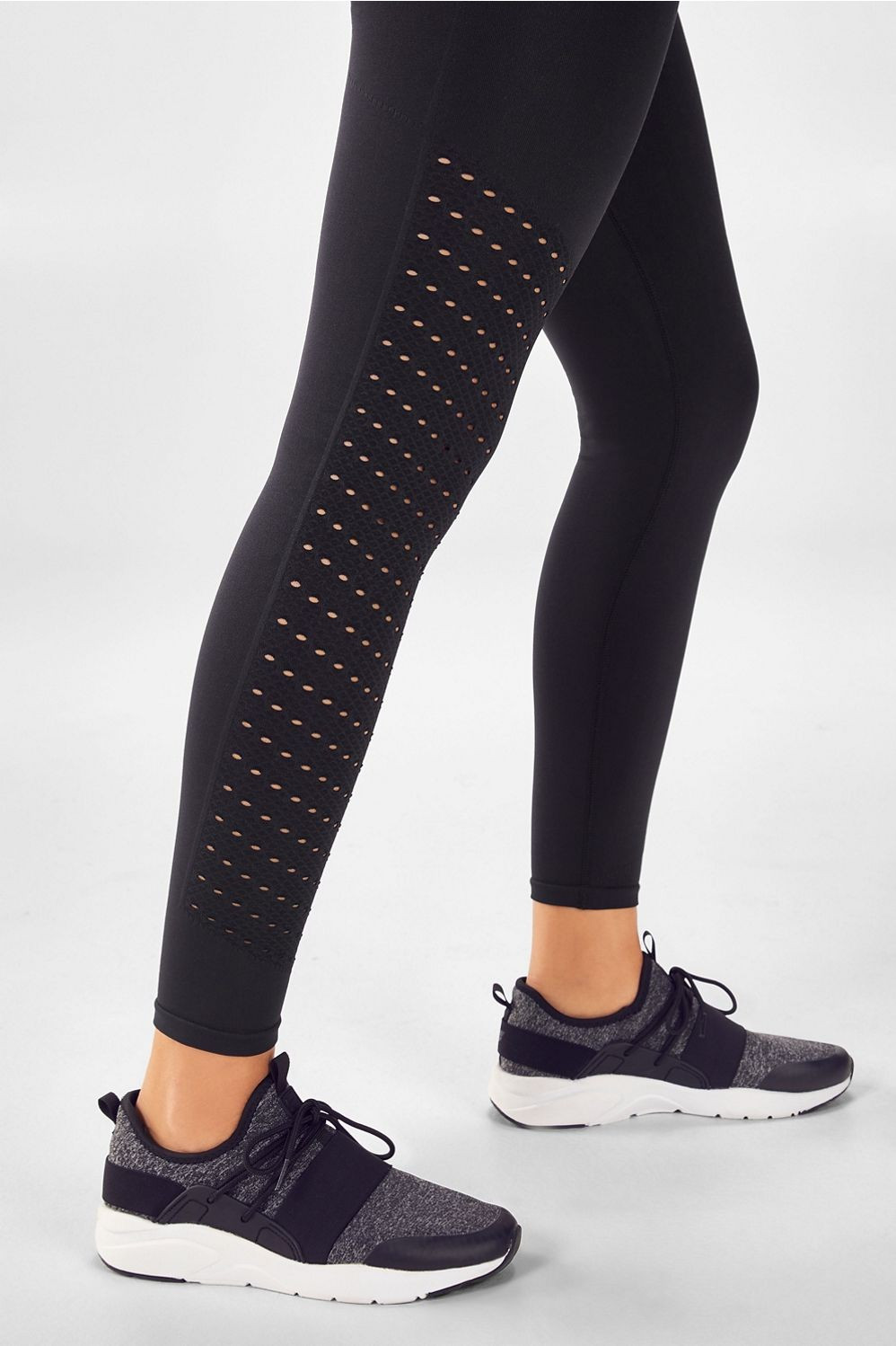 Sync High-Waisted Perforated 7/8 | Fabletics