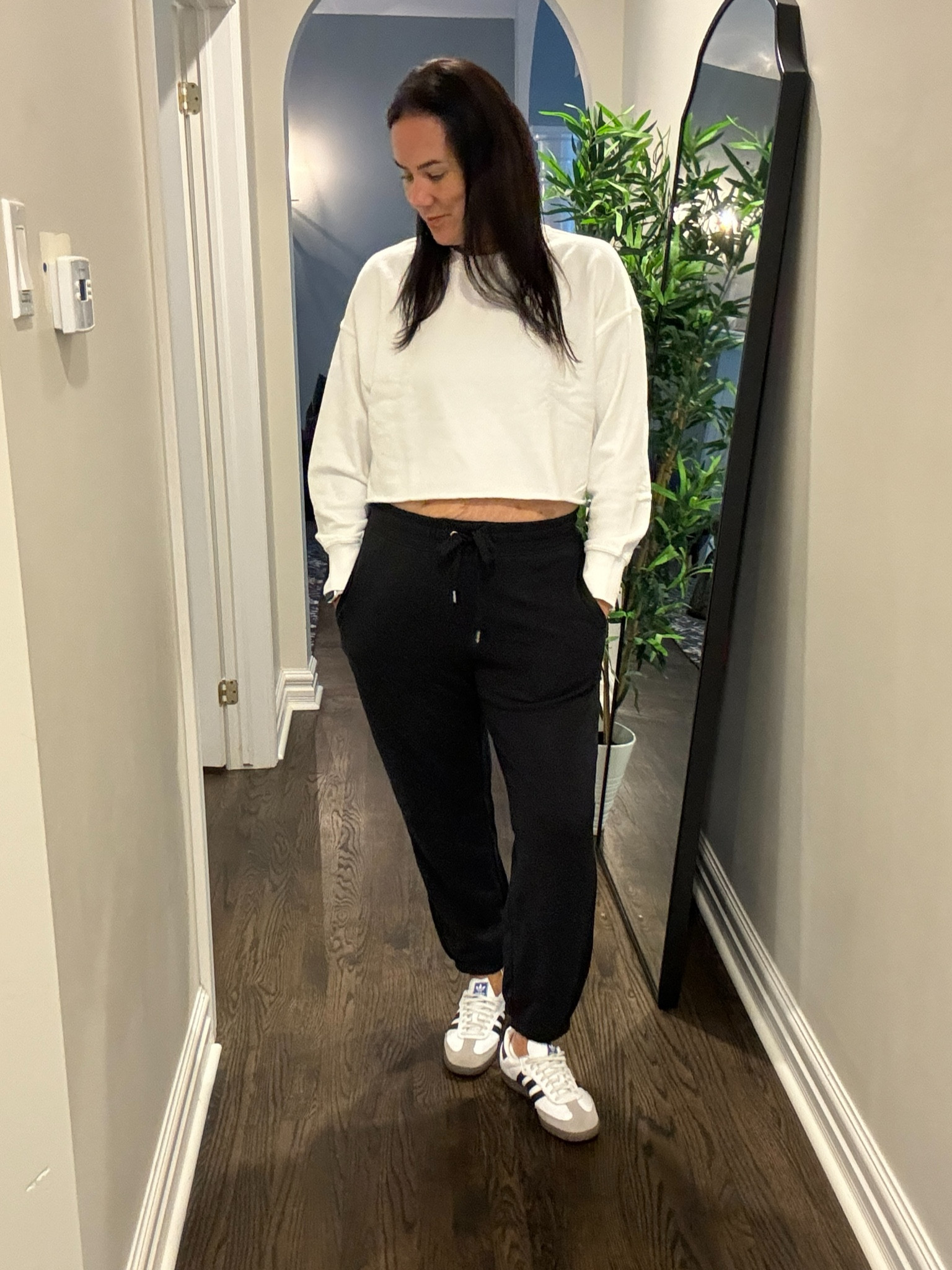 SAHM ootd
Casual outfit midsized 
Midsize style
Size 12 /14  style 
Outfit inspoired

#LTKActive #LTKMidsize #LTKStyleTip