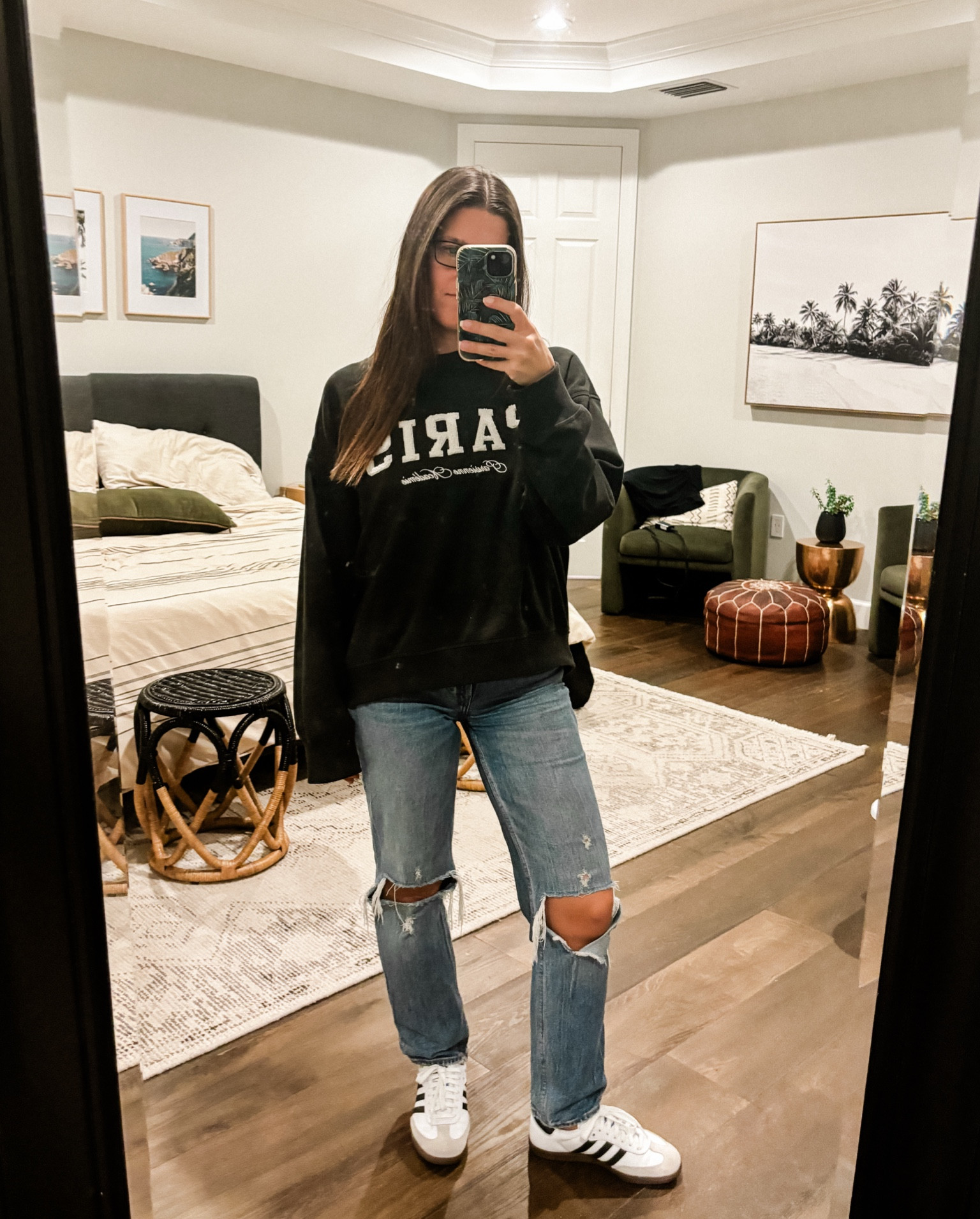Easy mom school pickup / errand outfit. 

H&M / Abercrombie / fall outfits / jeans / airport outfits 

Sweatshirt: medium / jeans:25 / sambas: 6

#LTKFindsUnder100