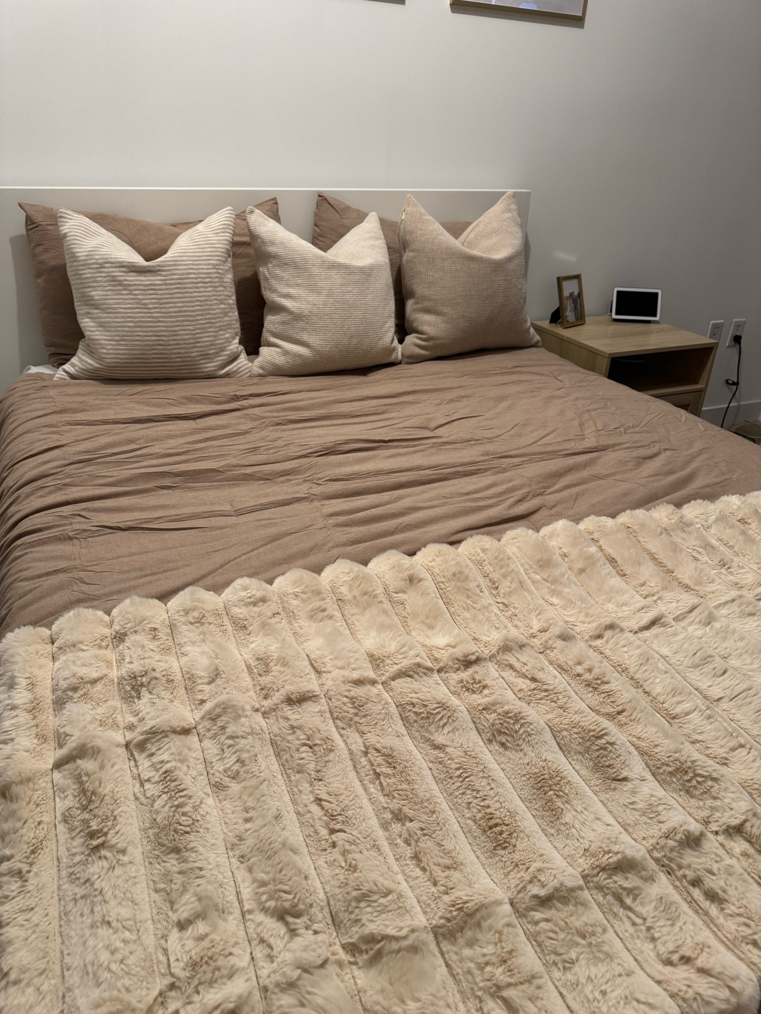 New year, new bedding #bedsure #cozymaker #cozyseason#soft #softblanket#gentlesoft #bedsure
For all cozy makers! @bedsurehome