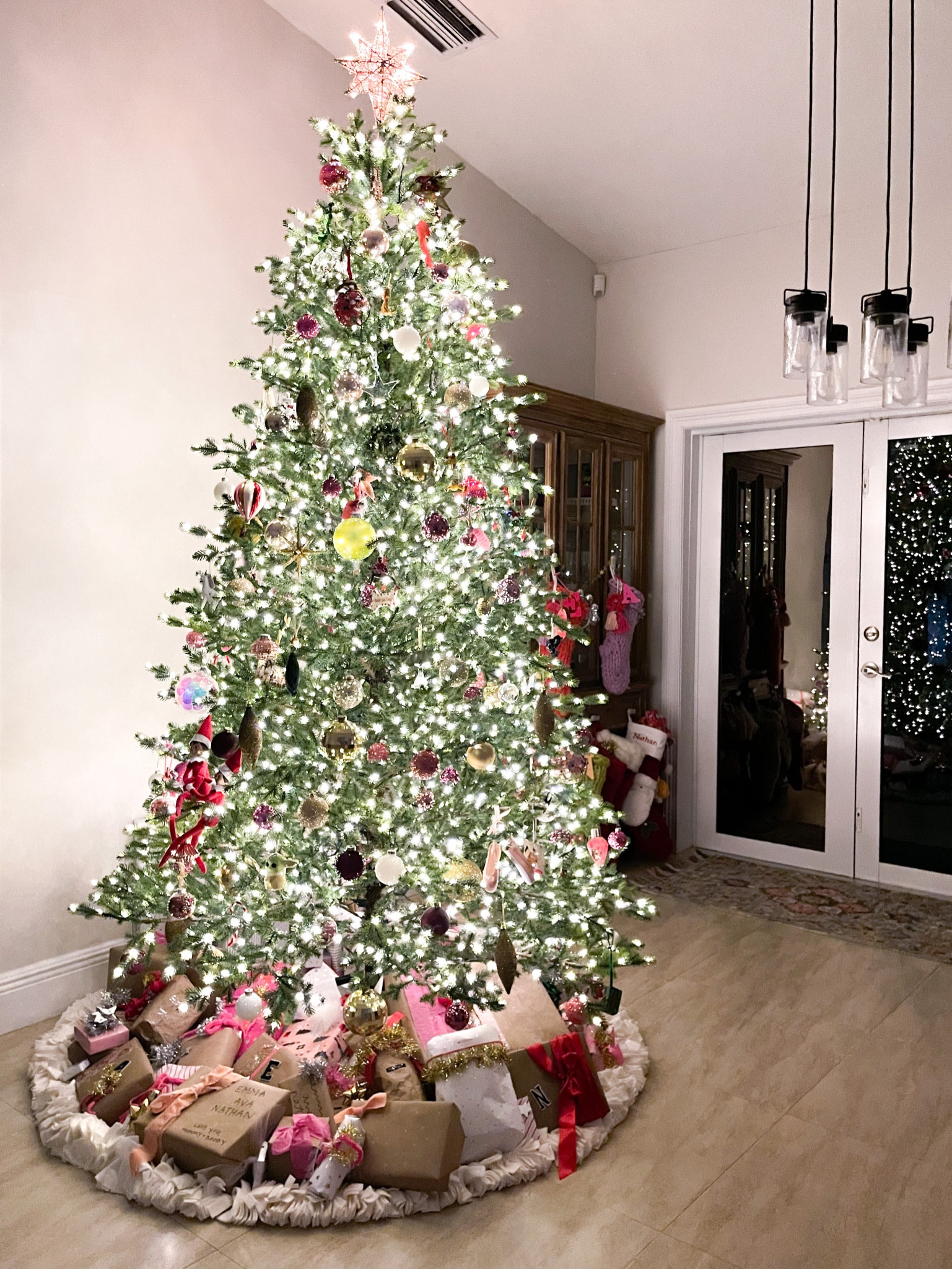 Christmas tree 🎄

#LTKHoliday #LTKSeasonal #LTKHolidaySale