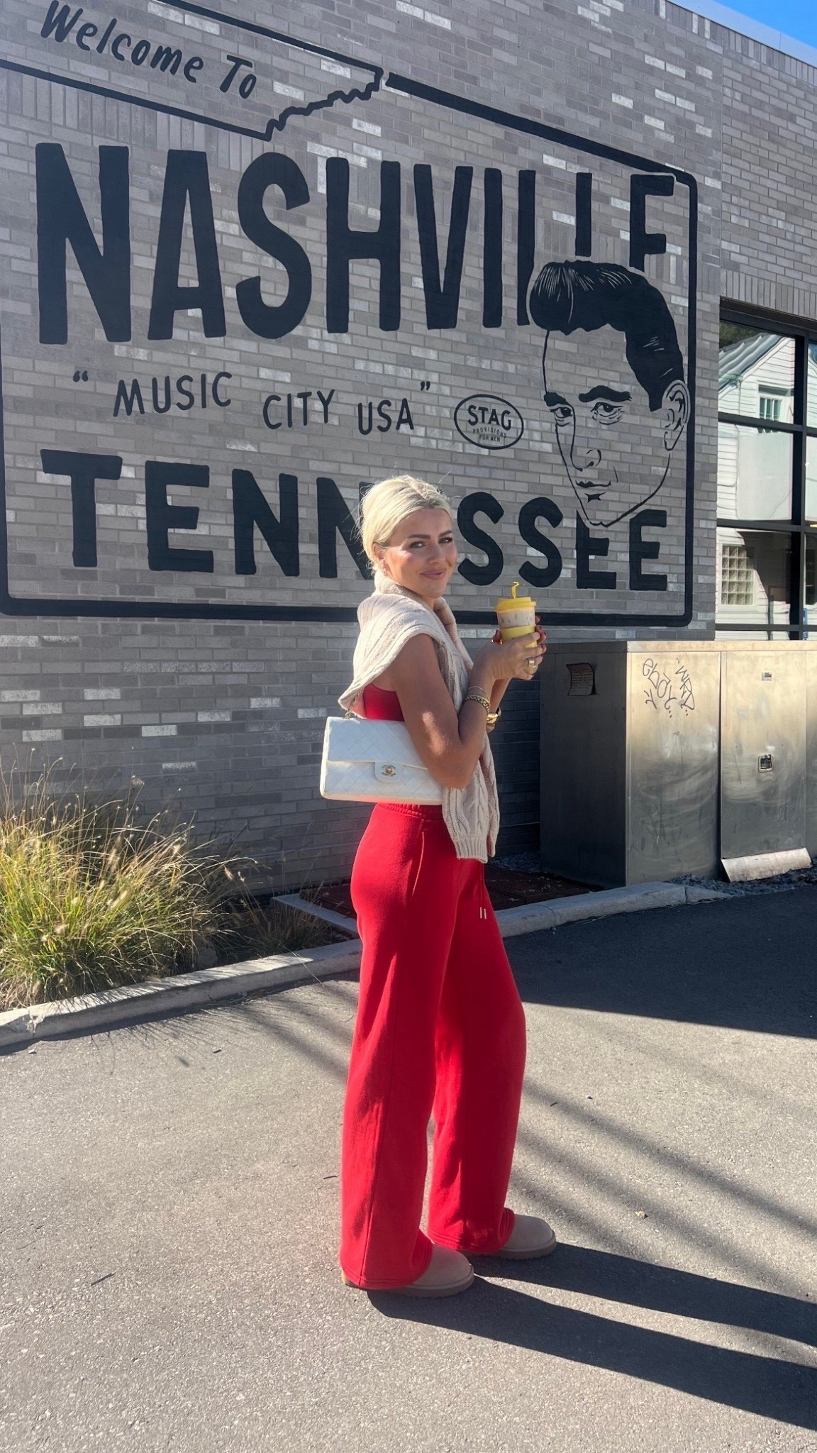 Abercrombie long wide leg sweats on sale wearing Mlong

Matching set, athleisure, wide leg sweats

#LTKSeasonal #LTKFindsUnder100 #LTKSaleAlert