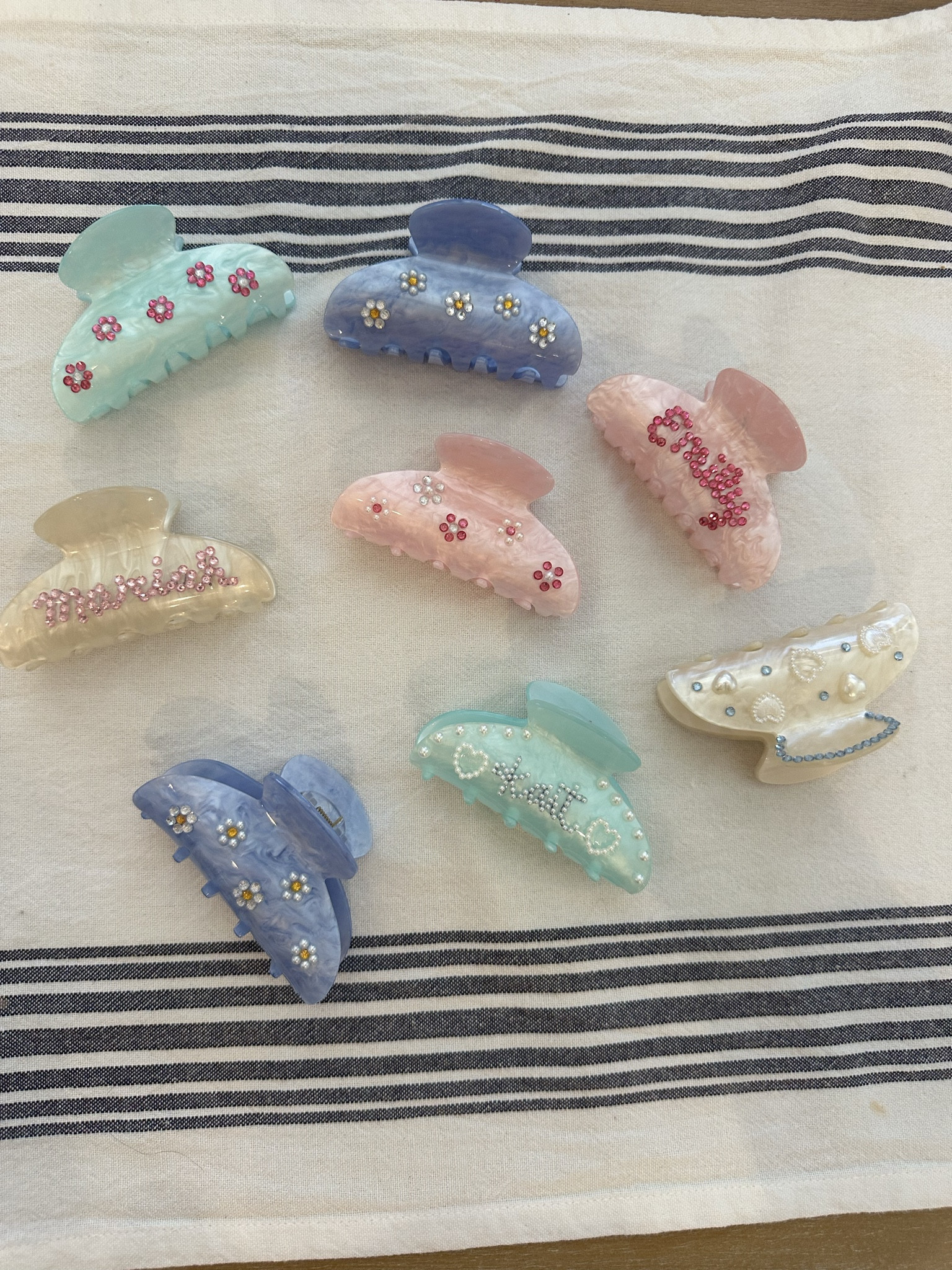 EMI JAY inspired DIY claw clips for a fraction of the cost

#LTKbeauty #LTKActive #LTKstyletip