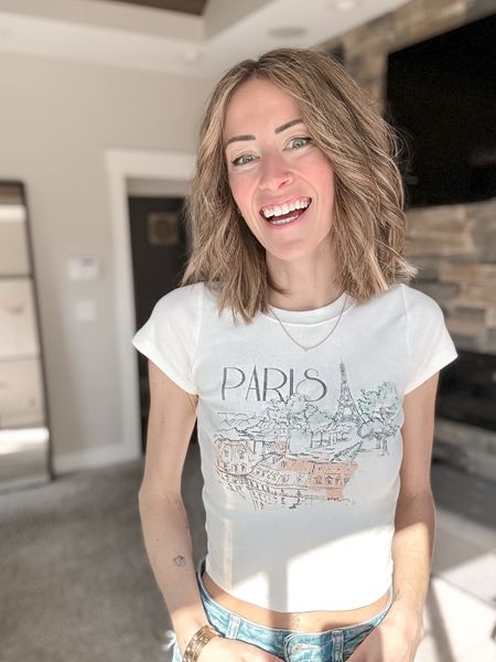 Paris graphic baby tee hollister spring style and outfit ideas 