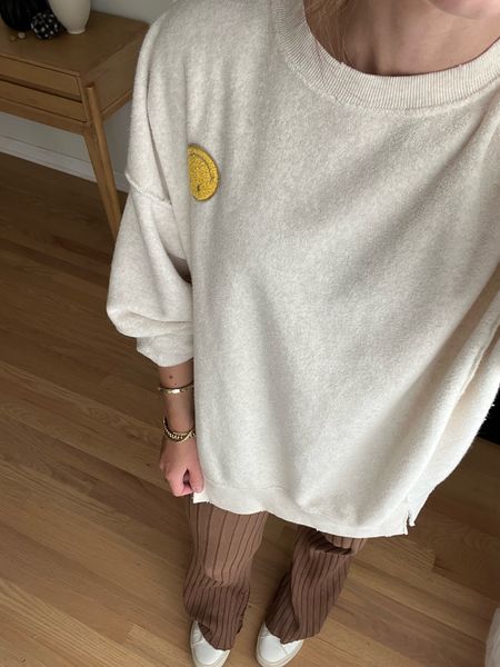 Oversized sweatshirt: wearing s
Two piece set (only the knit pants here): wearing s 

Casual outfit idea // fall outfit idea // amazon finds // aerie finds // cozy fall // comfy clothes // loungewear 

#LTKstyletip #LTKSeasonal #LTKfindsunder50