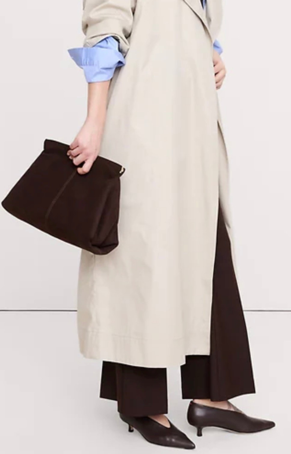 Instantly adds this suede clutch to my wish list 😍