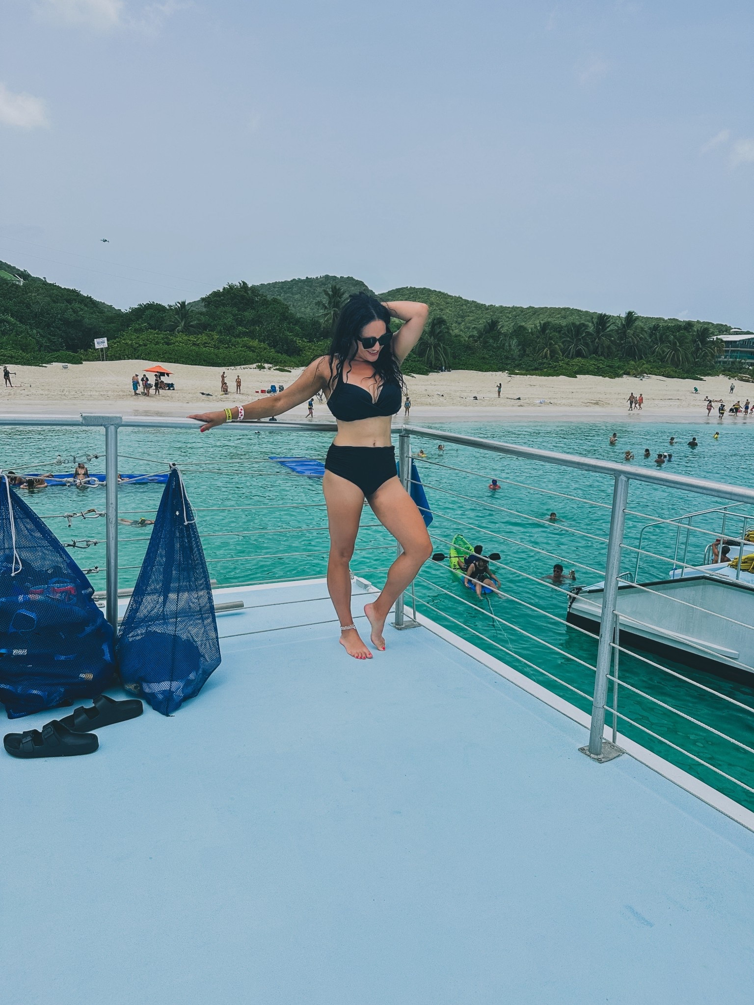 The moment i realized i was meant to be an islander 🏝️☀️😂


island, puerto rico, summer, summer travel, travel vlog, culebra, catamaran,

#LTKTravel #LTKSwim #LTKStyleTip