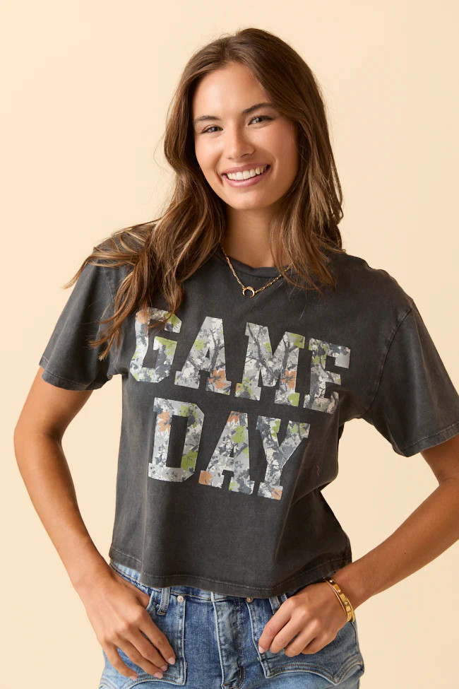Zutter Camo Gameday Black Graphic Tee | Pink Lily
