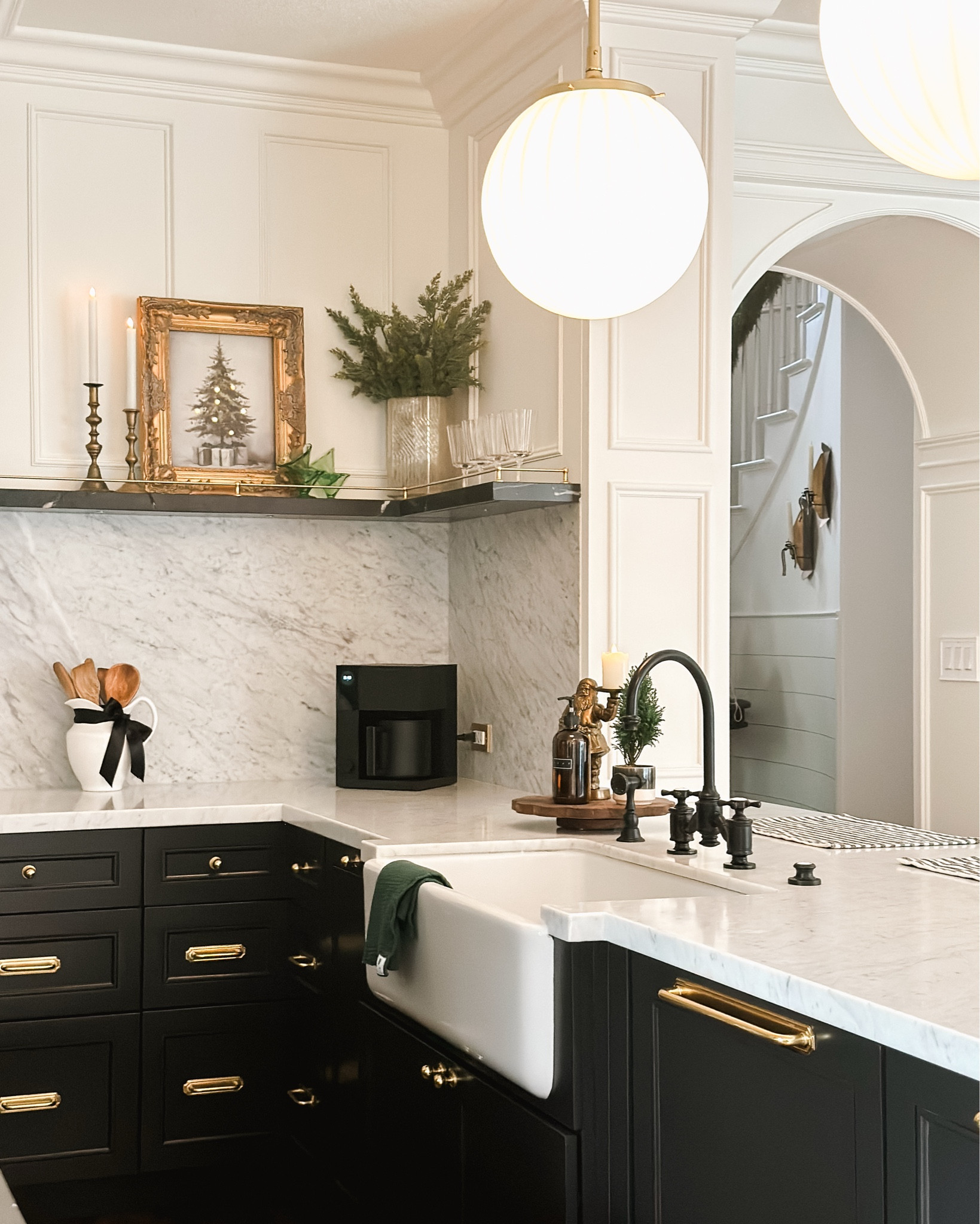 Everything you see in my kitchen is linked here—your one-stop shop for all the details and sources. Tap to shop! 🖤

#LTKHome
