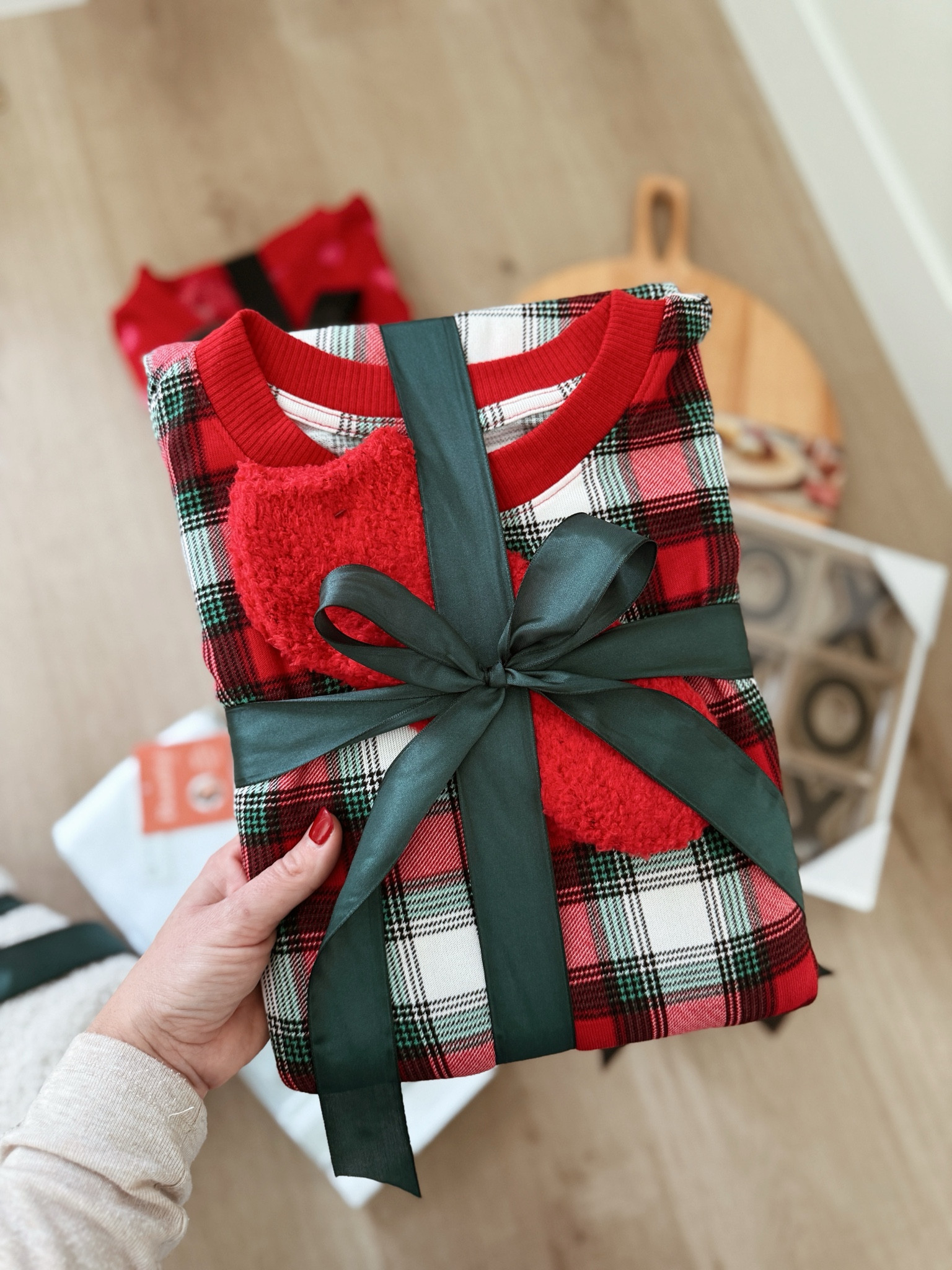 The cutest gift from @walmart! Only $14.98 for this pj and fuzzy sock set. Linked some other ideas for you too! #walmartpartner #walmartgift

#LTKHoliday #LTKFindsUnder50 #LTKGiftGuide