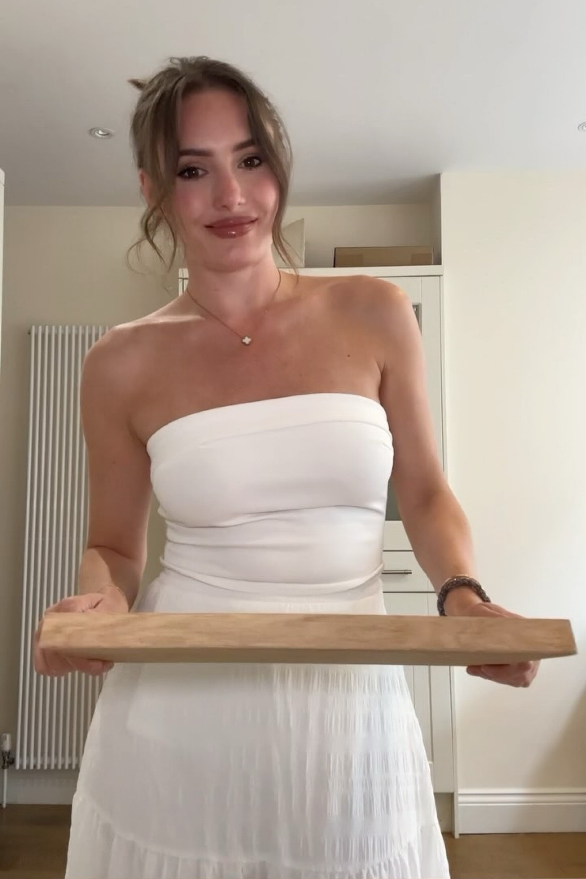 A Nduja style recipe the very talented chef @misssaraasiya created. She cooked this for me once and it’s become one of my favourite dinners. Do follow her pages for food & recipes because her food is absolutely incredible and she’s very talented. I’m lucky I get to taste test all her food as I only live down the road! 

This Njura style pasta only takes around 15-20 minutes total prepare and cook time. 

Ingredients:
Chorizo sausages (uncooked)
Garlic 
Chilli 
Broccoli 
Malloreddus fresh pasta (sourced from Waitrose) 
Cream 
Parmesan 
Salt/pepper 

#Njurapastarecipe #fastdinnersmadeeasy