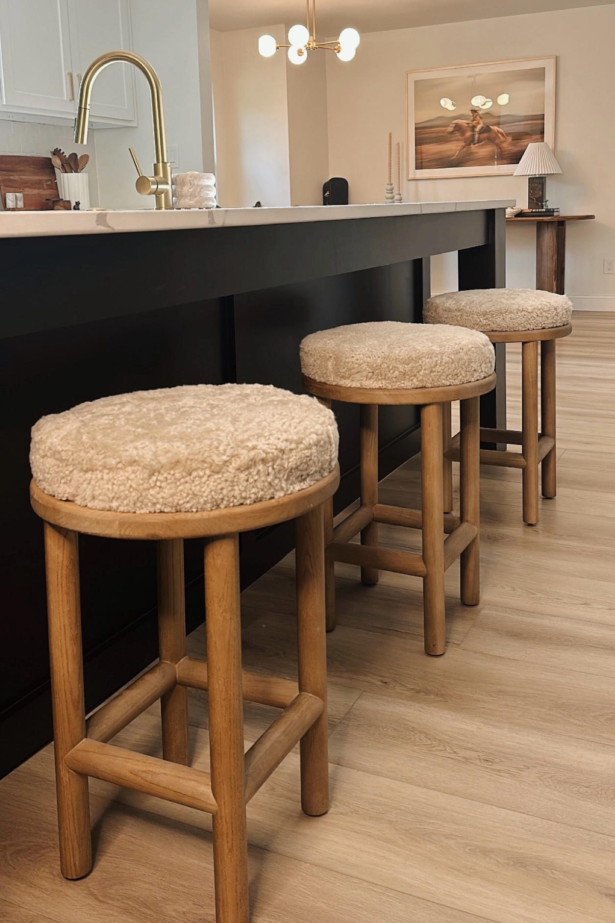 I truly value the chance to forge new partnerships with vendors who provide quality products for my clients. One such vendor has received rave reviews from my client for their barstools—not only are they incredibly comfortable, but they're also absolutely charming! THELIFESTYLEDCO has truly hit the mark. 🙌🏼

#LTKHome
