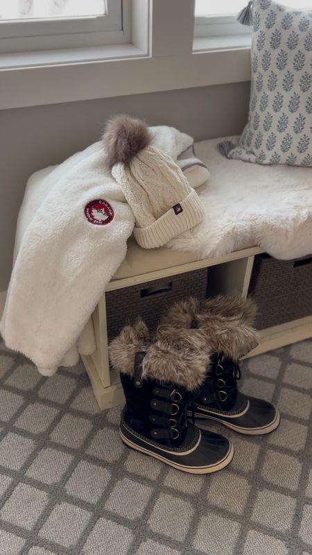 Snow boots faux fur Sorels, Cozy Winter Style 

#LTKSeasonal #LTKstyletip #LTKFind