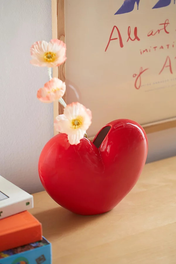 Heart Vase | Urban Outfitters (US and RoW)