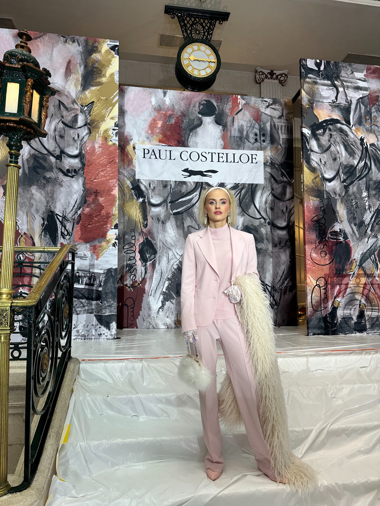 LFW powder pink look !

Wearing of the key trend for SS25 - it’s pastel sugar colours. 

Styled my Sand Copenhagen powder pink suit  with Cashmere highneck from Van Kukil , matching heels from Revolve, white feather bag River Island , earrings from Caroline Svedbom, gloves Amazon UK, fur shawl Rita Ora limited collection. 


#LTKFashionMonth #LTKuk #LTKeurope