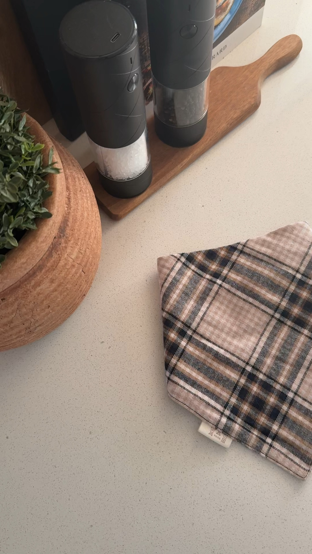 The cutest dog bandana 🤩🙌🏼

#LTKootd #LTKhaul #LTKspring