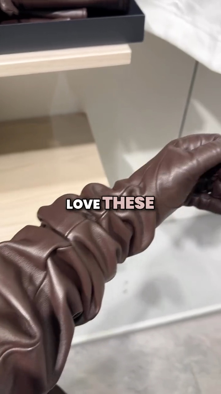 Fall fashion is hitting different at H&M this year!

Just spotted some cozy knits, sleek boots, and versatile layers that'll have you ready to transition to the new season without breaking the bank.
 

#LTKStyleTip #LTKFindsUnder100 #LTKOver40