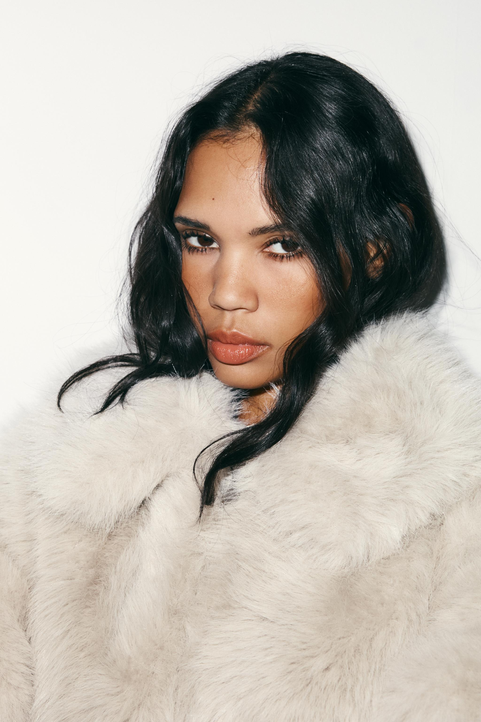 ZIP-UP FAUX FUR SHORT COAT | Zara US