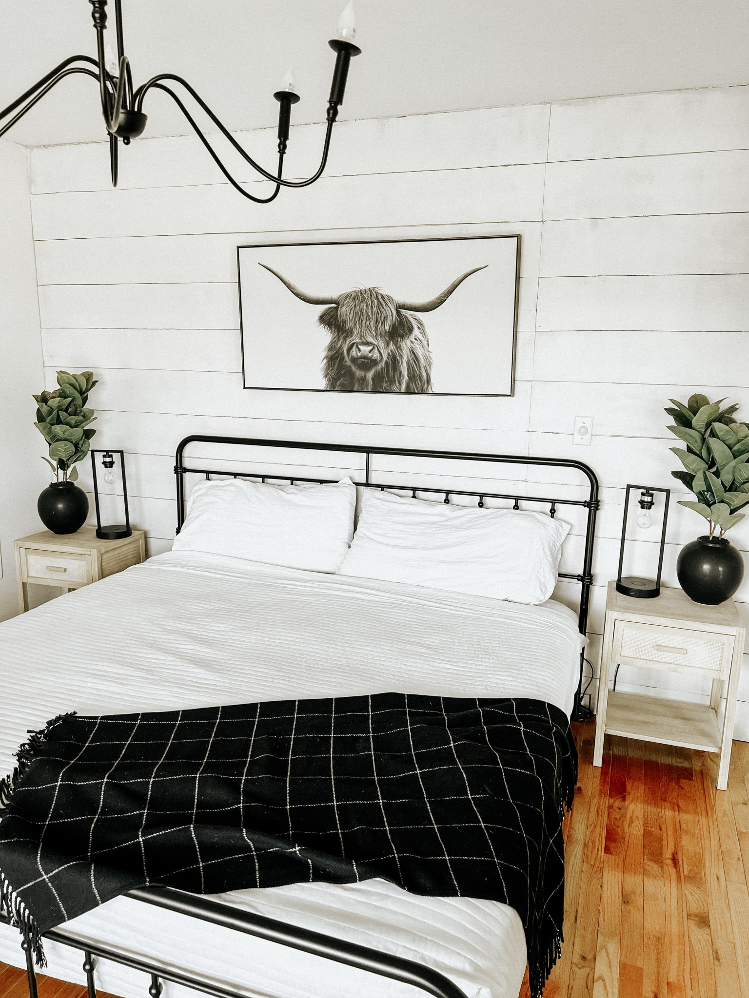 Modern Farmhouse Bedroom
#modernfarmhouse

#LTKFamily #LTKHome