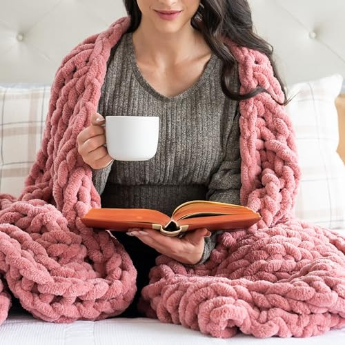 SAMIAH LUXE Chunky Knit Blanket Throw, Queen Chunky Blanket, Pink Throw Blanket, Chunky Knit Throw Blanket for Couch, Chunky Throw Blanket for Bed Knot Blanket, Chenille Knitted Weighted Blanket 50x60 | Amazon (US)