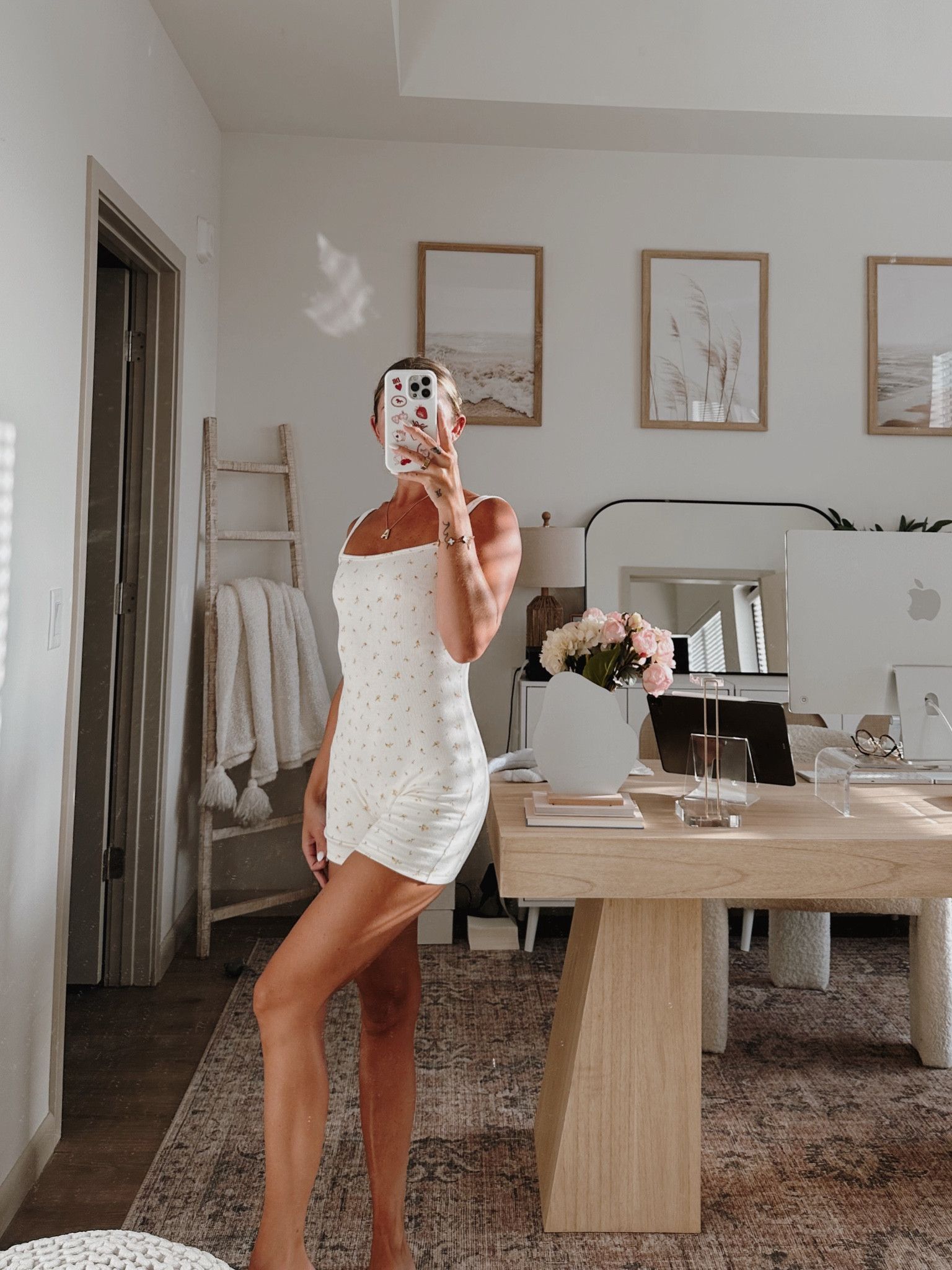 Size small



#LTKStyleTip #LTKSeasonal #LTKFindsUnder100