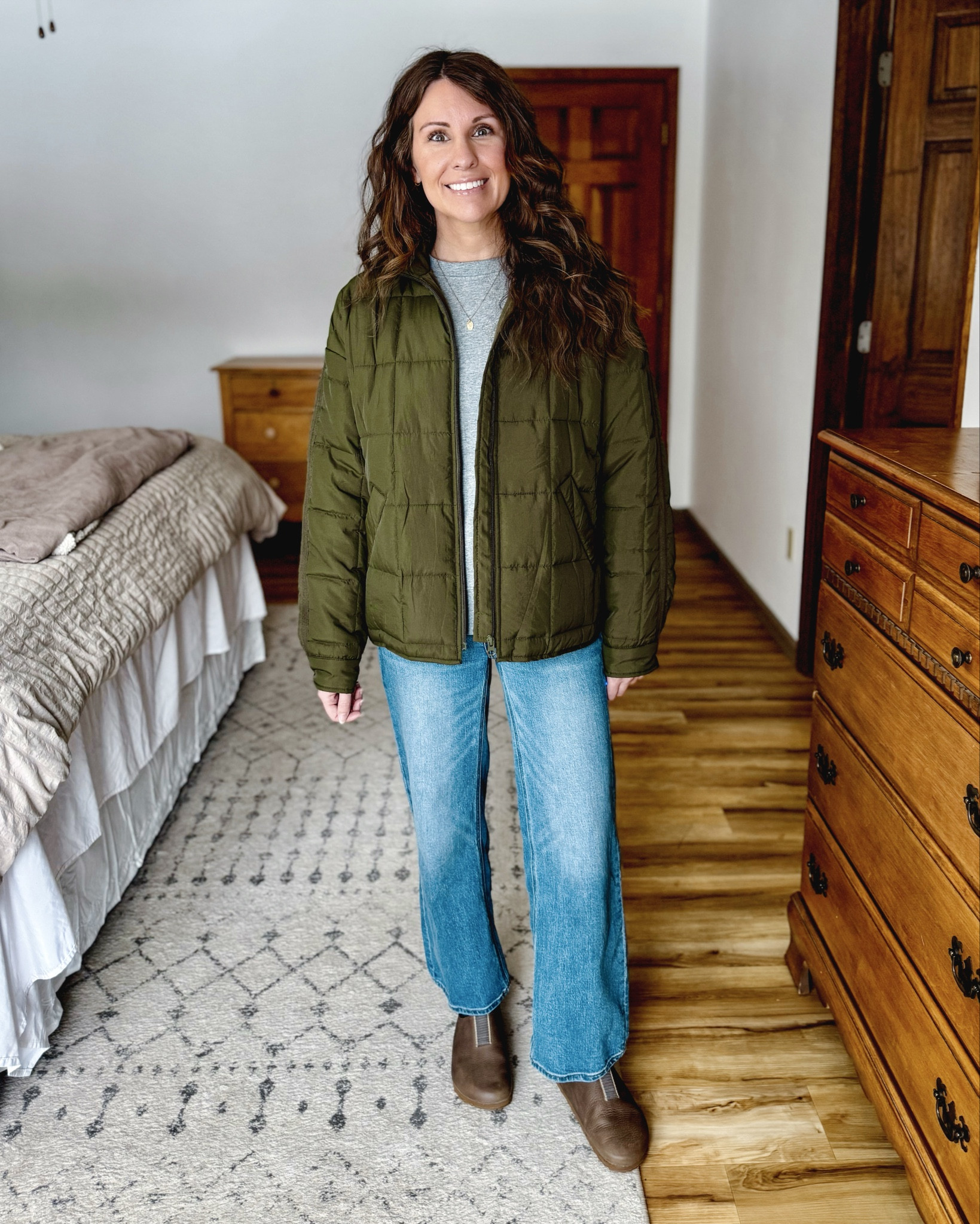 Wearing xs in the crewneck, 24 in 26” inseam in my jeans, 6 in my clogs. My green coat is size small💚


#LTKPetite #LTKootd #LTKSeasonal