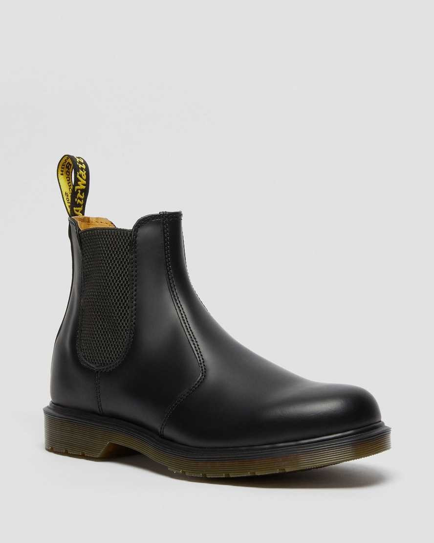 2976 Smooth Leather Chelsea Boots | Dr. Martens
