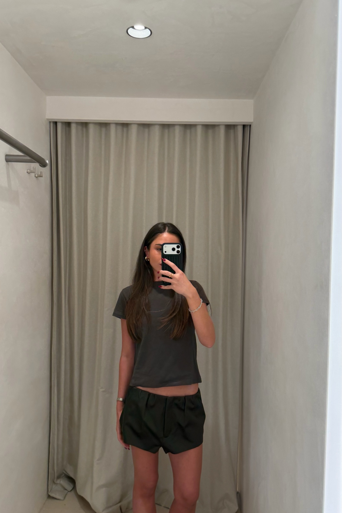 Wearing a medium tee and small shorts

#LTKspring #LTKsummer #LTKaustralia