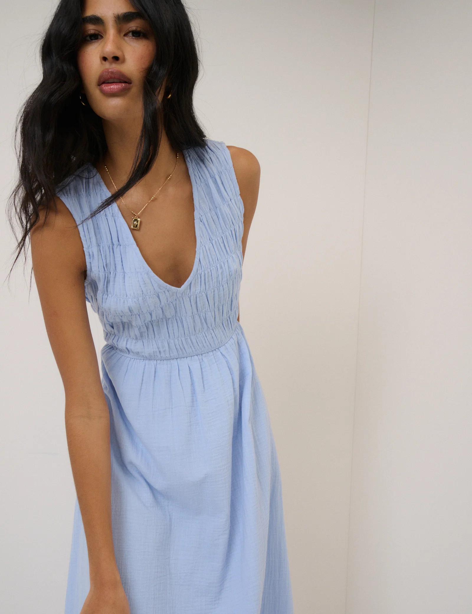 Blue Ruched Sleeveless Audrey Midi Dress | Nobody's Child