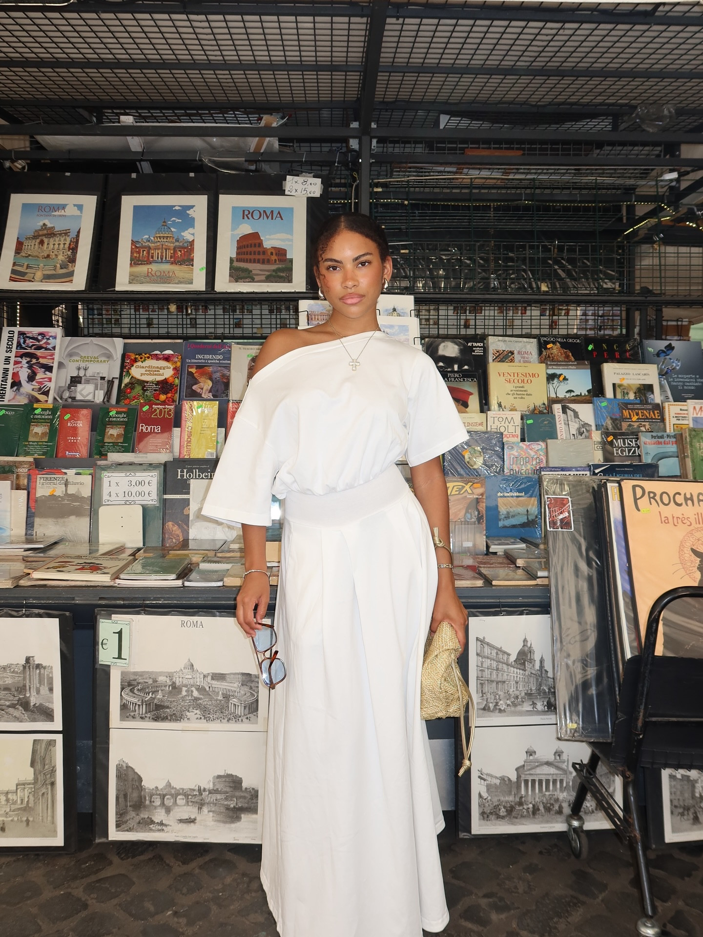 La moda meets la stampa🗞️

Classy long dress , white dresses , elegant style , maxi dress , vacation outfit of the day

#LTKSeasonal #LTKStyleTip