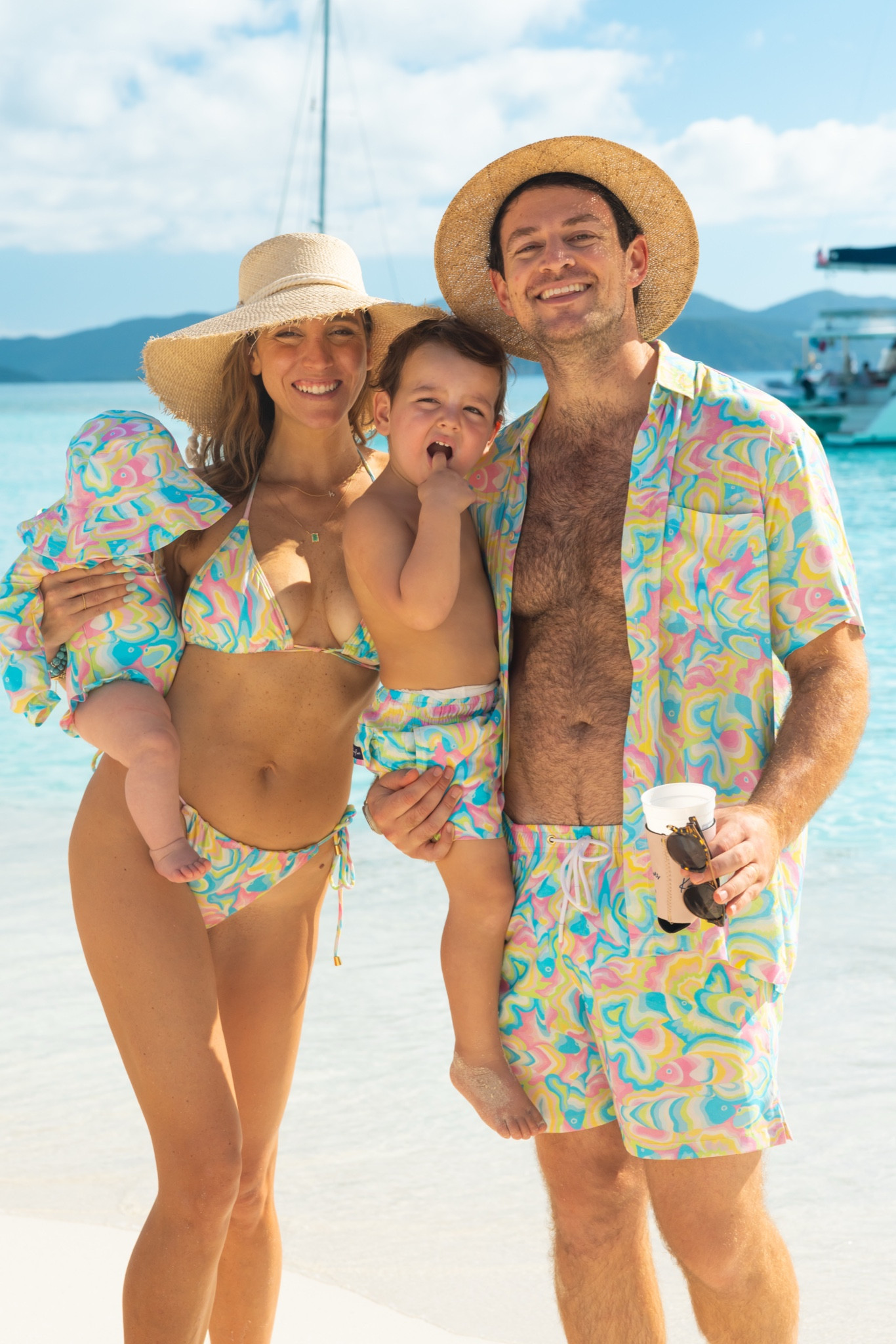 Matching family vacation outfits #KennyFlowers #matchingfamily #mommyandme #ltkfamily #cruiseoutfits