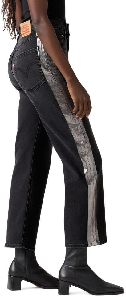 Levi's Women's Ribcage Straight Ankle Jeans | Amazon (US)