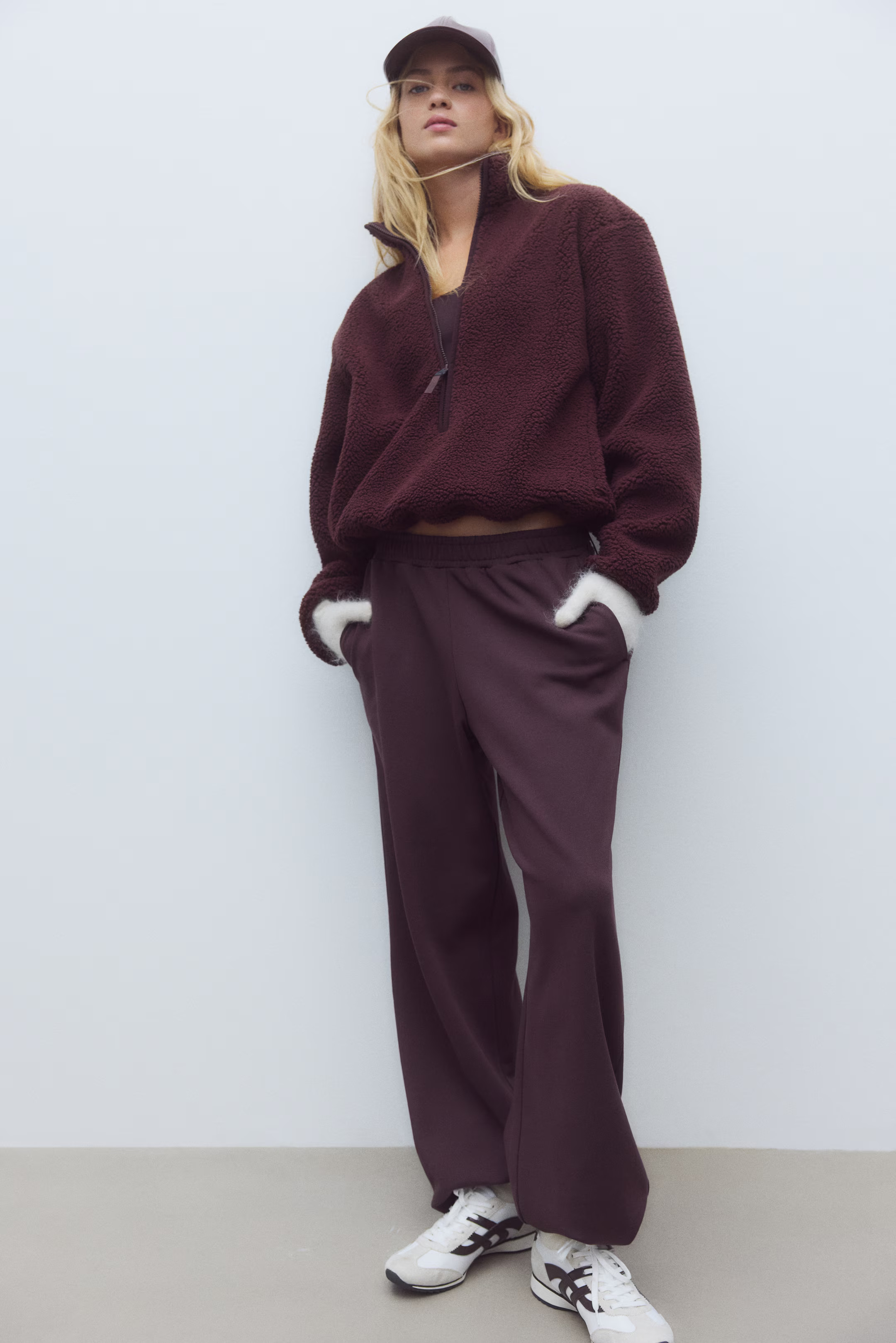 Sports joggers | H&M (UK, MY, IN, SG, PH, TW, HK)