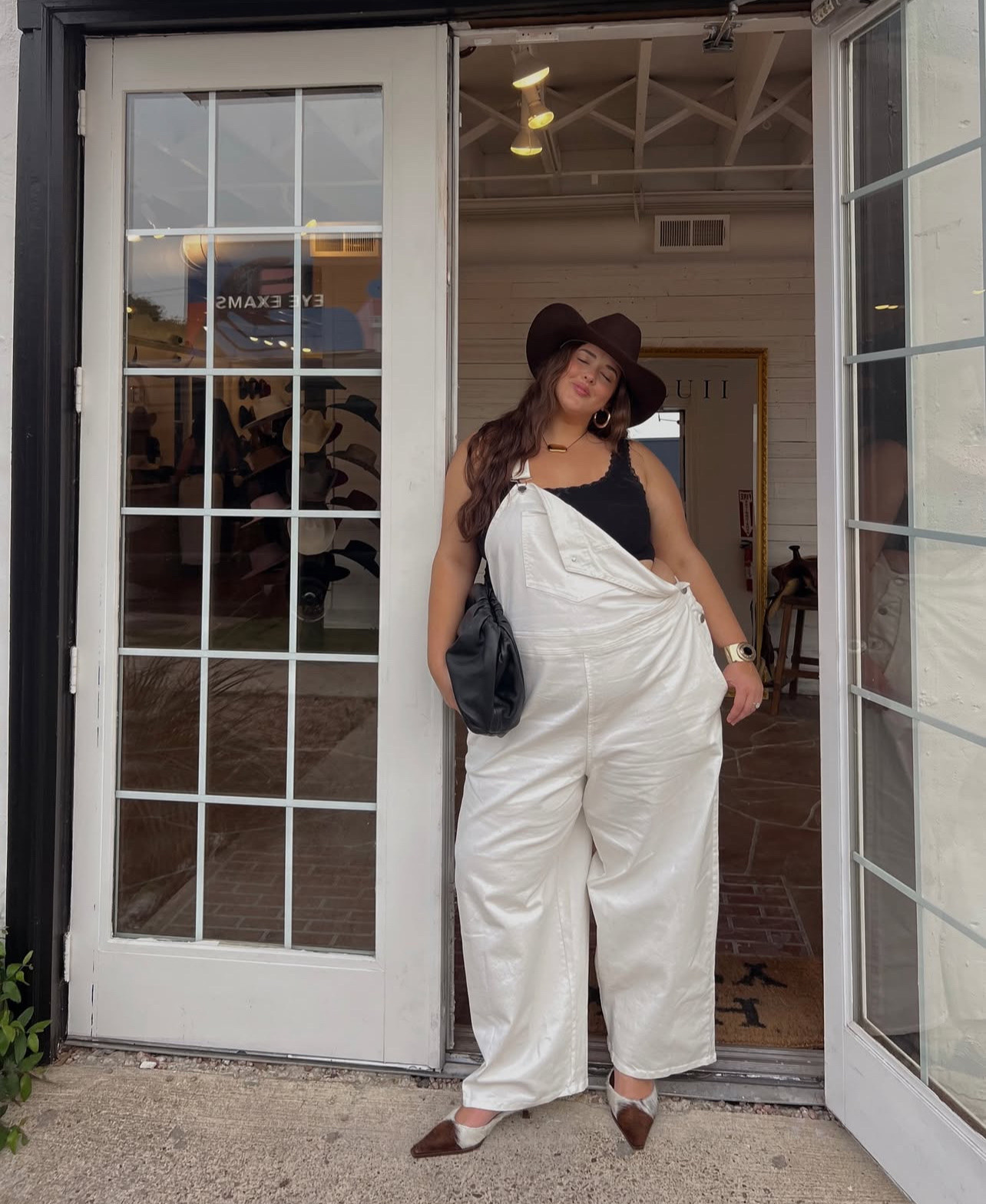 Let’s go girlssss

Western outfit, overalls, cowboy hat, Nashville outfit, country concert outfit 

#LTKPlusSize #LTKStyleTip #LTKSeasonal