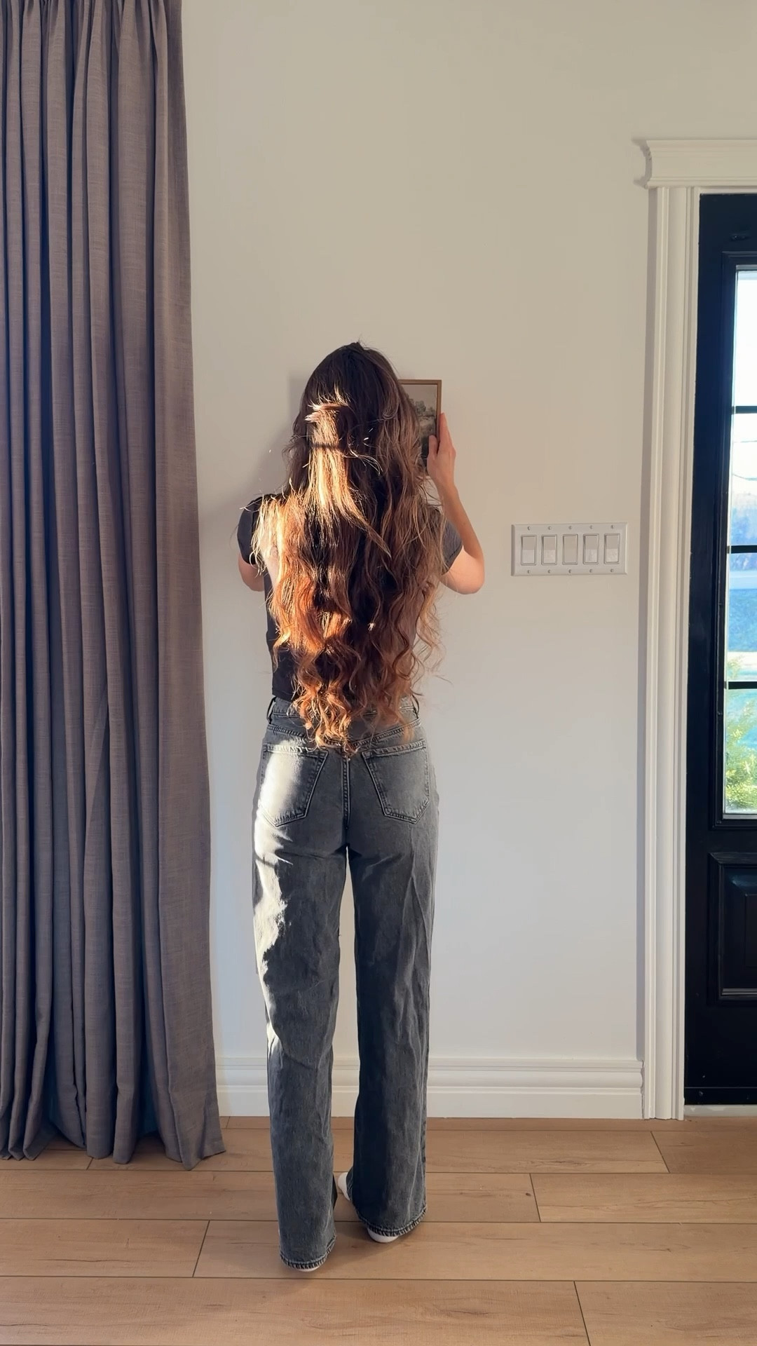 Styling my entryway for an organic holiday 🤎
Soft textures, warm neutrals, and just enough seasonal touches to make it feel cozy without feeling cluttered.

I wanted this space to feel calm the moment you walk in, simple, intentional, and easy to live with during the busy holiday season.

If you love a slower, more organic approach to holiday decor, this one’s for you

#LTKholiday #LTKhome #LTKsale