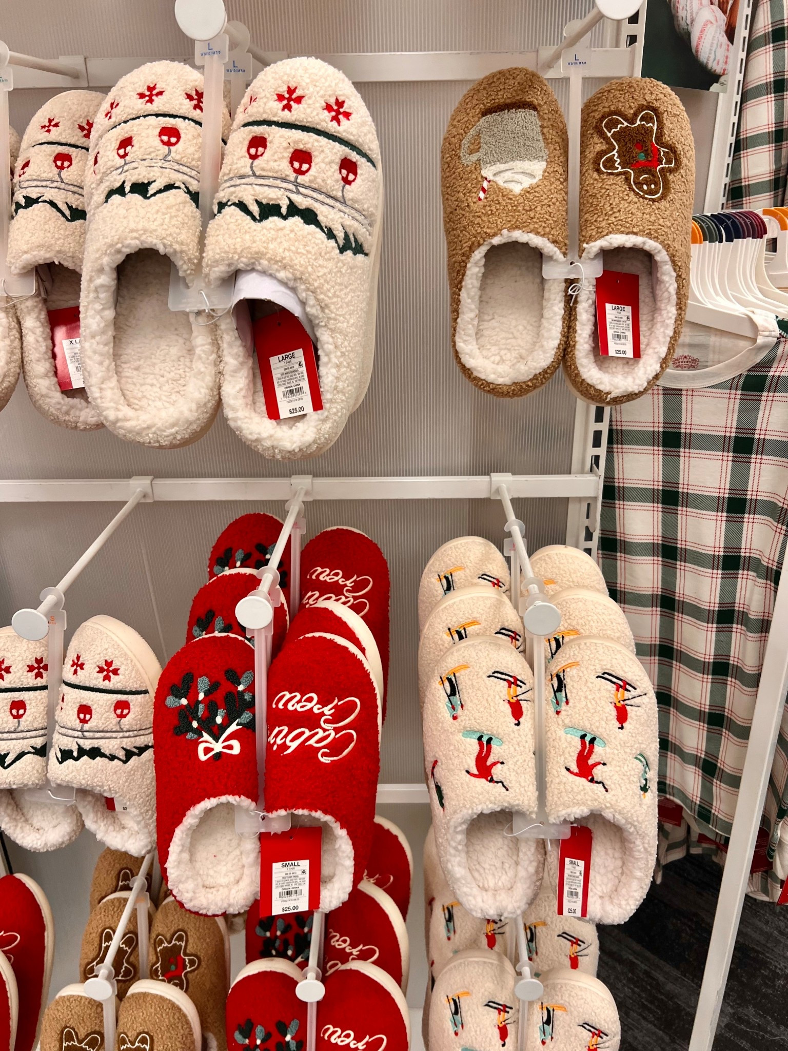 Targets Christmas slippers! ❤️

#LTKHoliday #LTKSeasonal #LTKGiftGuide