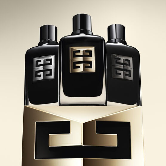 Um perfume como Gentleman Only de Givenchy é considerado masculino por ser forte. Força é um atributo que muitas pessoas ainda associam exclusivamente a masculinidade. Nele, predomina o vetiver, um dos ingredientes clássicos de perfumes amadeirados, e também cedro, patchouli, incenso, noz-moscada e almíscar.

 

 #LTKbrasil #LTKbeleza #LTKhomens