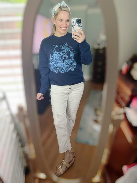 Blue Willow chinoiserie sweatshirt, white jeans, flat sandals 

#LTKFindsUnder50 #LTKOver40 #LTKFindsUnder100