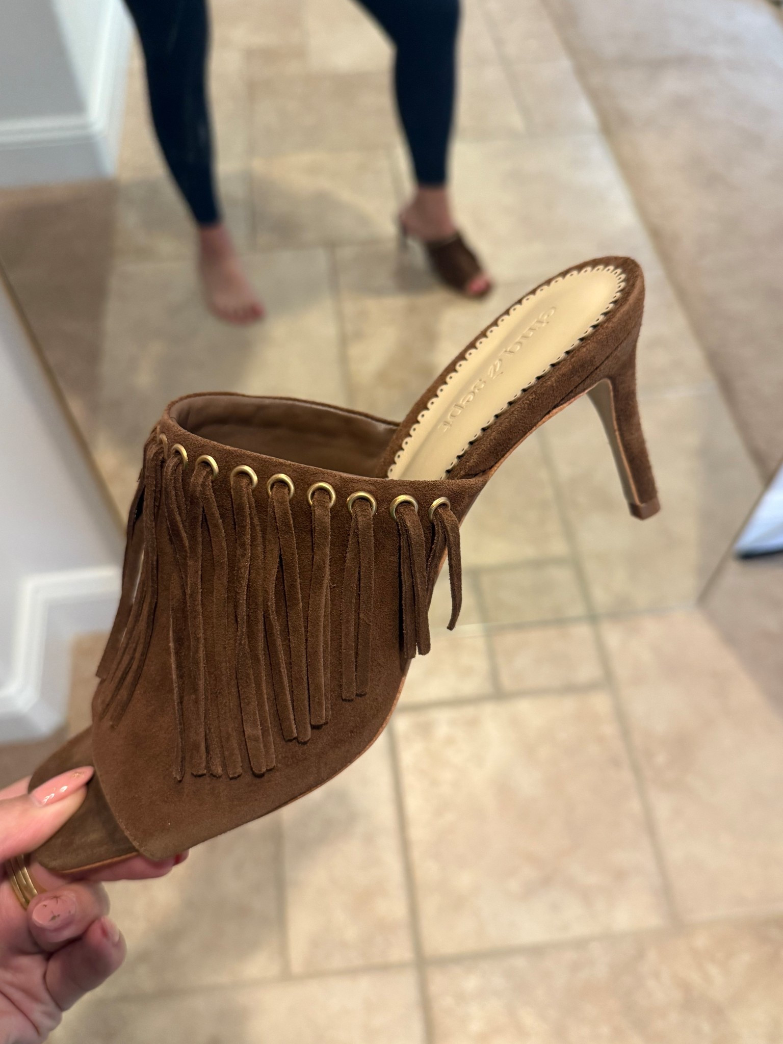 in love with these fringe shoes. they are such a vibe 