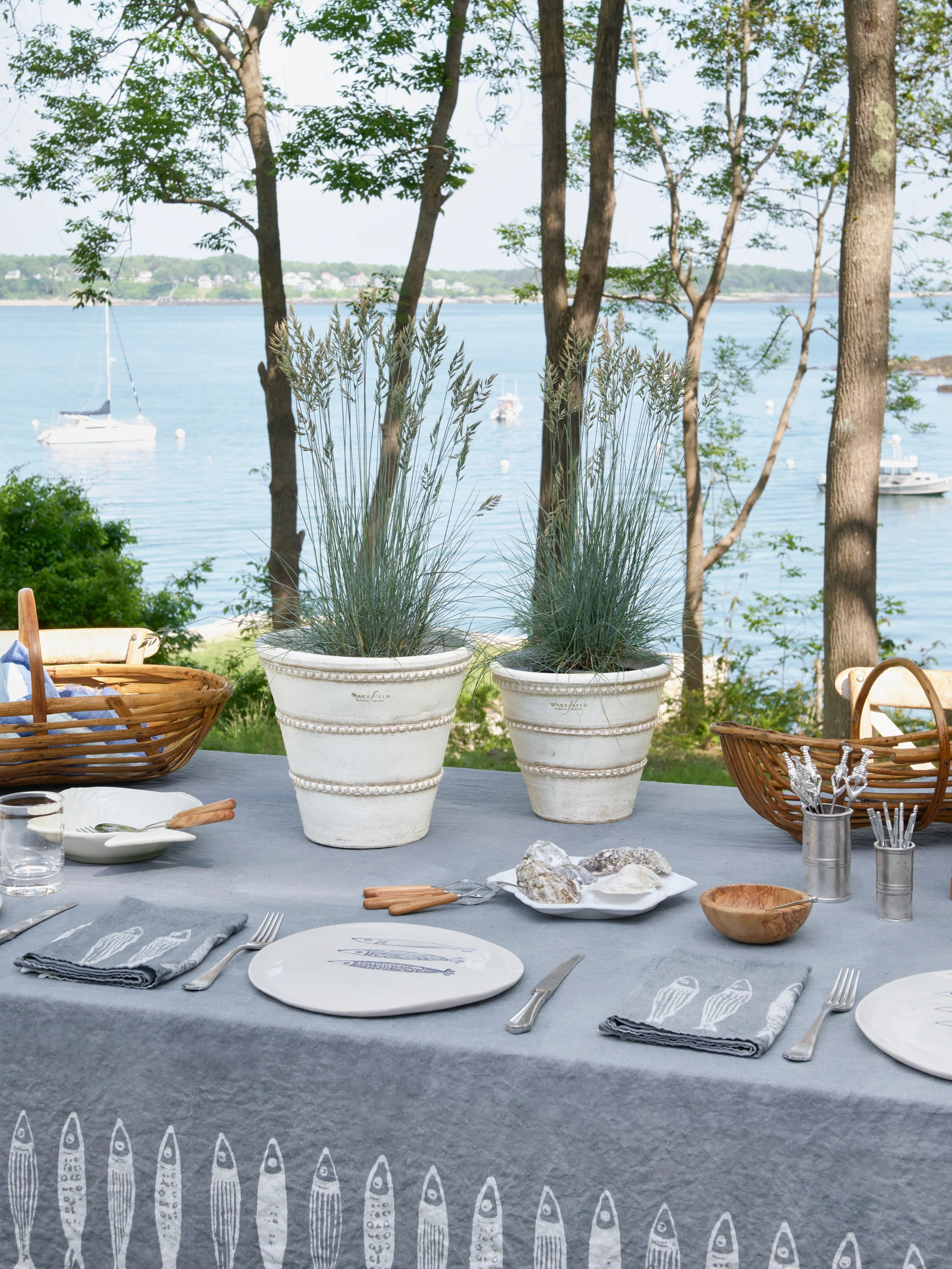 Wakefield Handmade Oldham Pots | Weston Table
