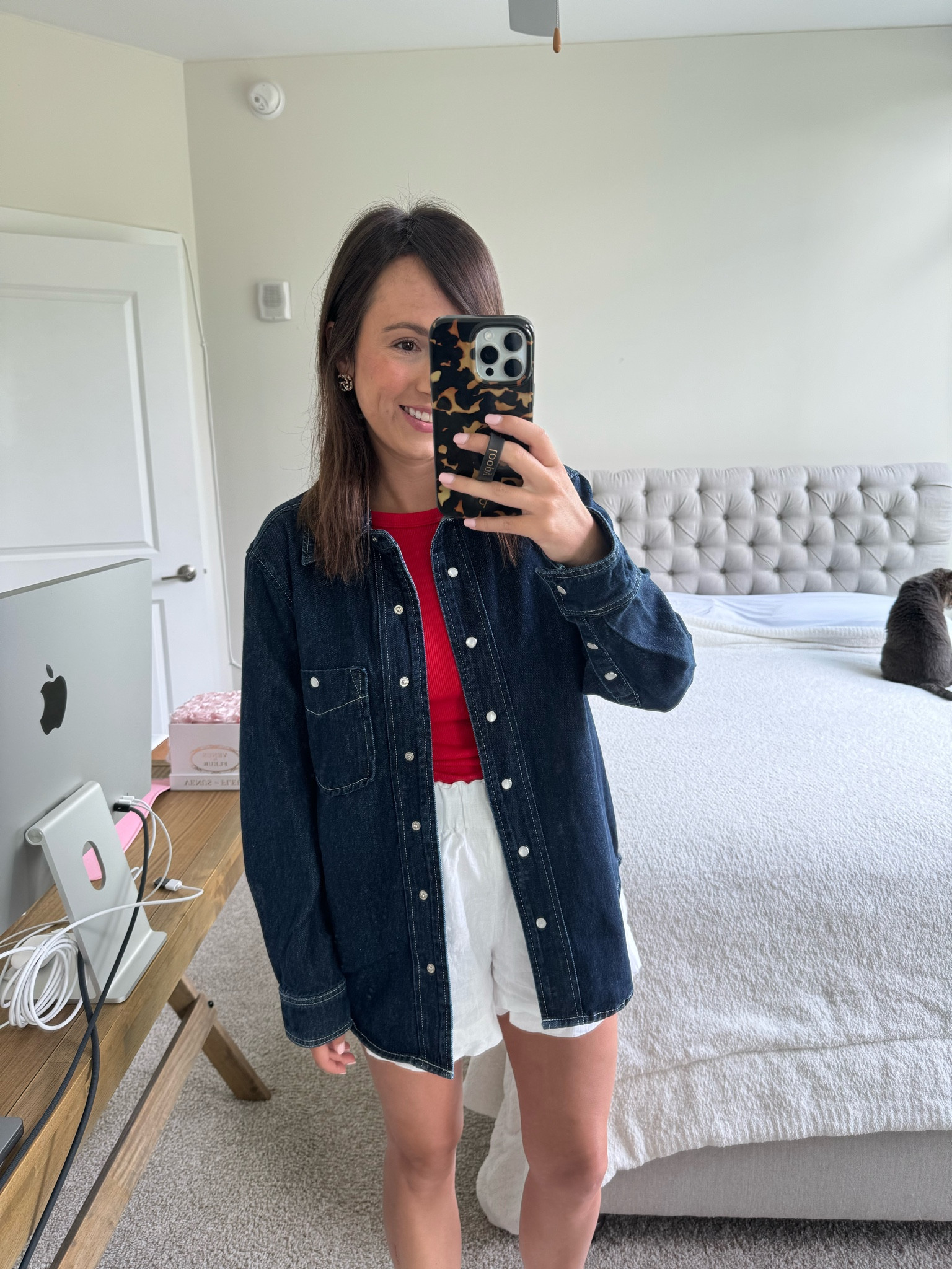 Blanknyc dark denim shirt jacket in size xs! Loveeeee this dark wash for fall and end of summer!!!



#LTKxNSale #LTKFindsUnder100 #LTKSeasonal