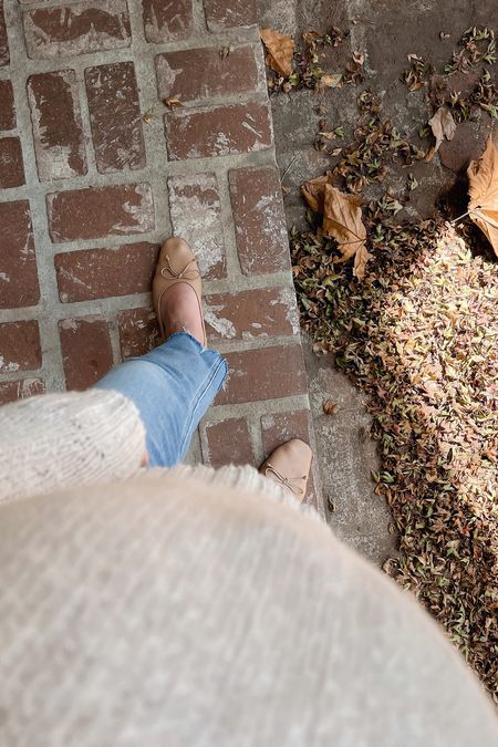 Feeling like fall 〰️ sweater + ballet flat weather 

#LTKshoecrush #LTKSeasonal #LTKunder100