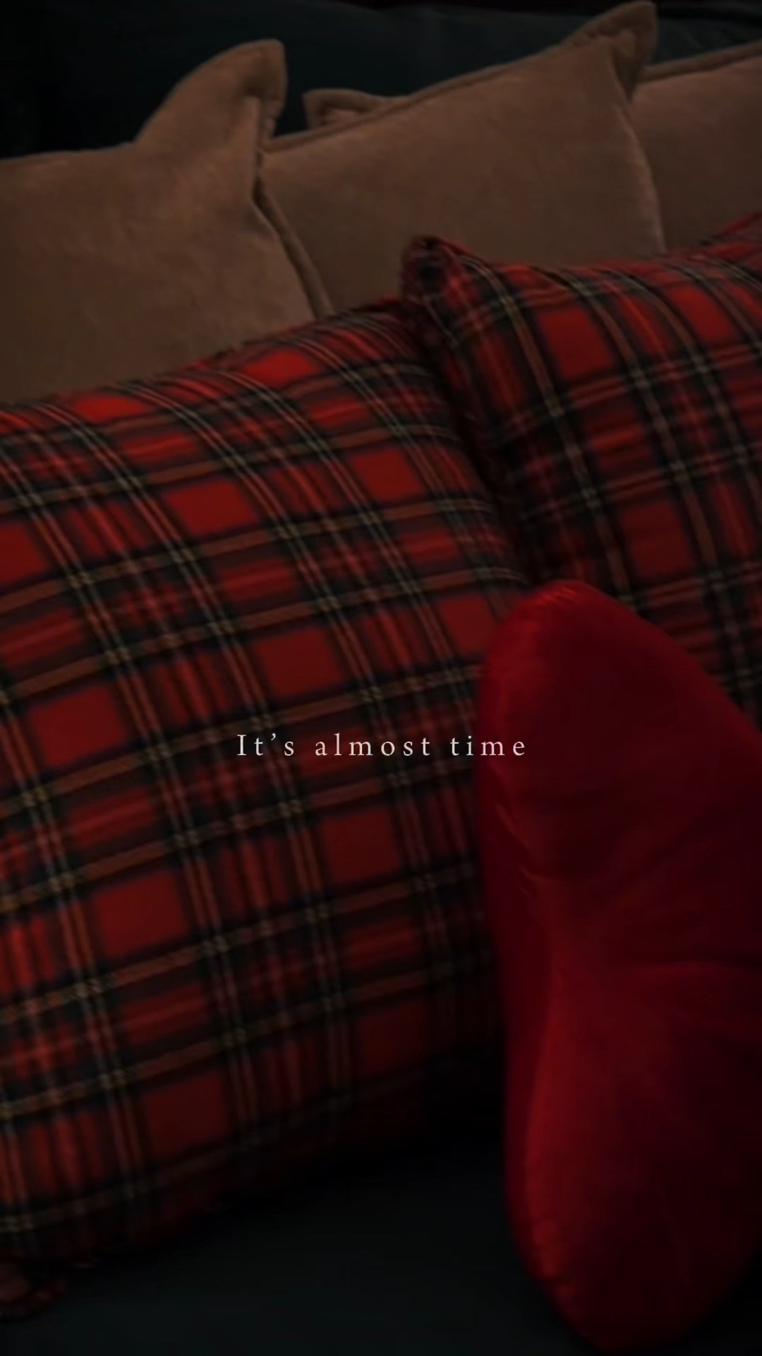 Classic red and green Christmas home decor 🎄 Cozy, timeless, and easy. #HolidayHomeDecor #ChristmasDecorIdeas

#LTKHome #LTKSeasonal #LTKHoliday