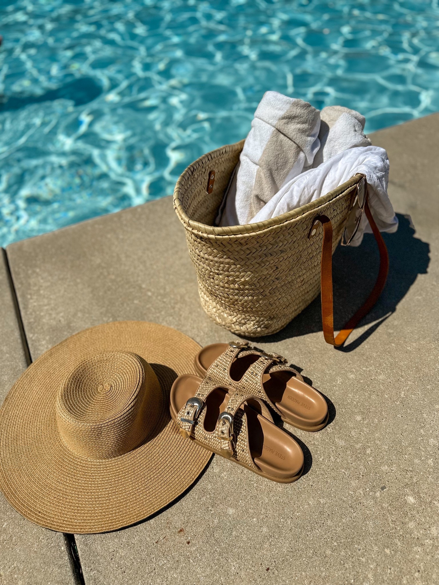 pool days ☀️🕶️👒🧴💦

#LTKSeasonal #LTKShoeCrush #LTKStyleTip