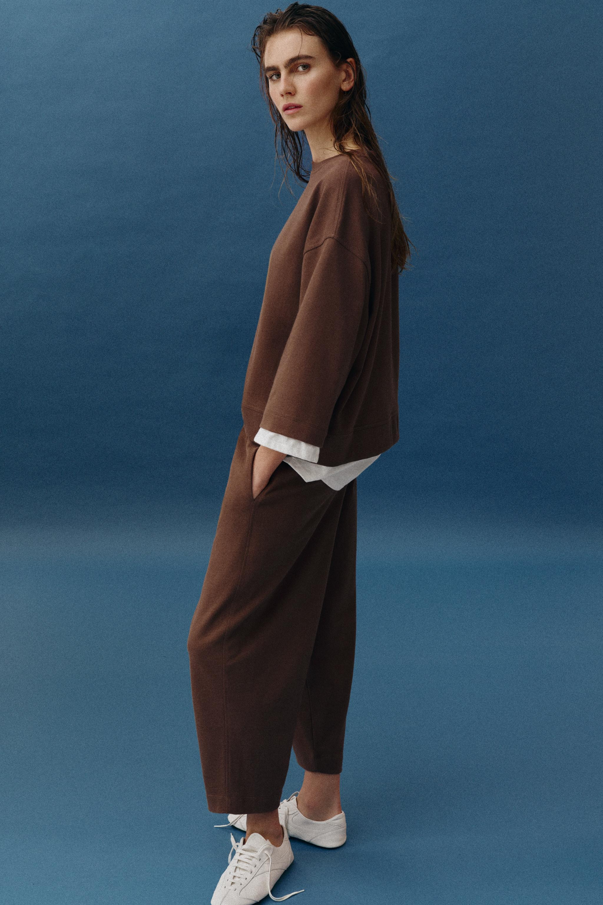 CONTRAST LONG SLEEVE SWEATSHIRT | Zara UK