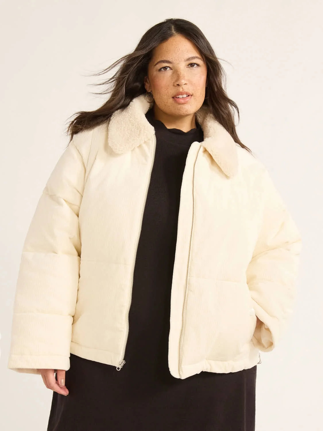 Free Assembly Women's Plus Size Cropped Puffer Jacket, Sizes 1X-4X | Walmart (US)