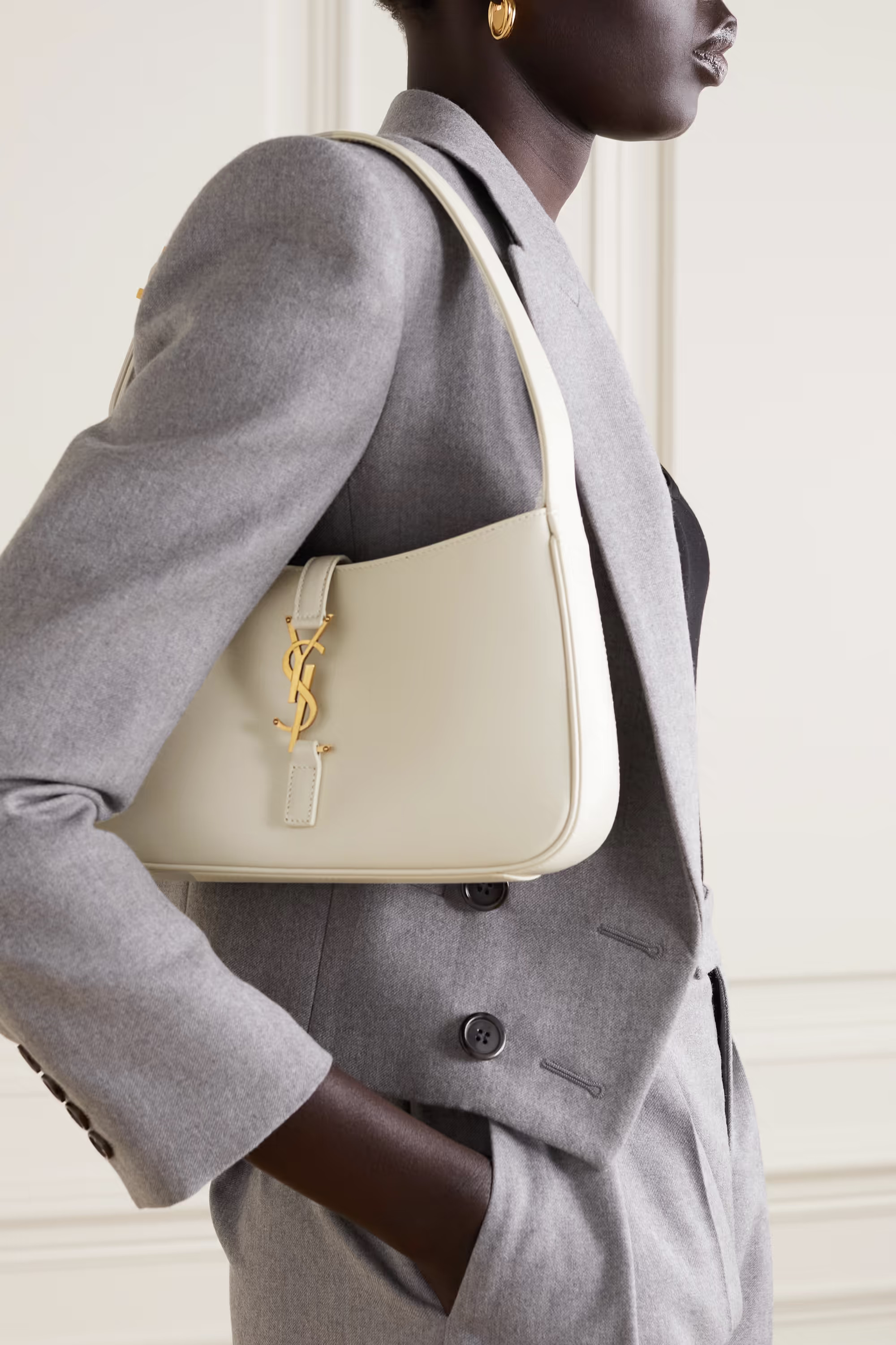 Le 5 à 7 leather shoulder bag | NET-A-PORTER (UK & EU)
