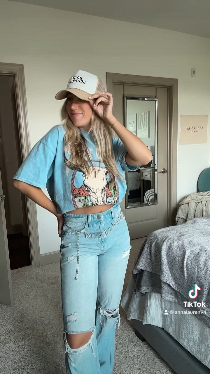 New @Altar'd State arrivals are in!! 

shop the Western Edit & mini dresses under Feeling Golden  #asambassador #altardstatehaul #westernfashion #fallfashion #dresses #countryconcert 

#LTKBacktoSchool #LTKunder100 #LTKstyletip